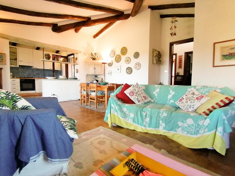 Villa Cory a Santa Teresa: Accogliente Casa Vacanze Familiare