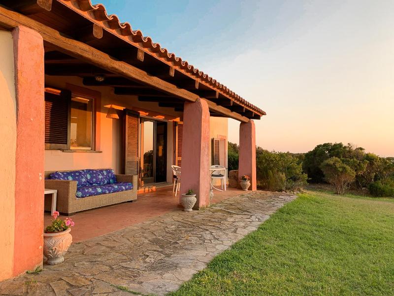 Villa Cory a Santa Teresa: Accogliente Casa Vacanze Familiare