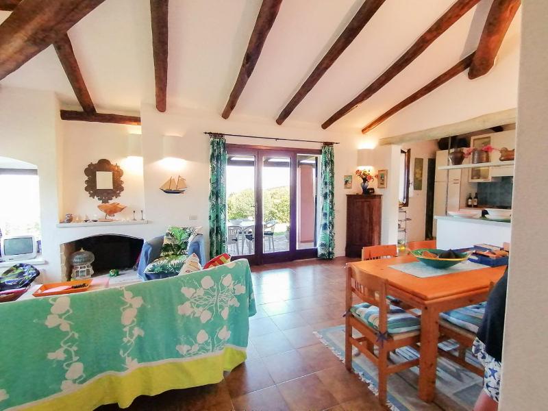 Villa Cory a Santa Teresa: Accogliente Casa Vacanze Familiare
