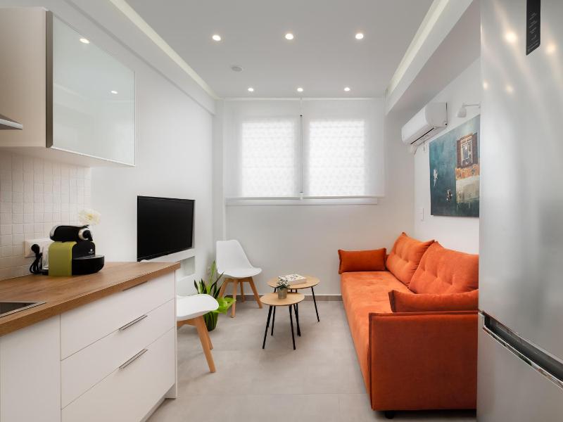 New Luxury Studio in the Heart of Thiseio. — забронировать отель в Афины