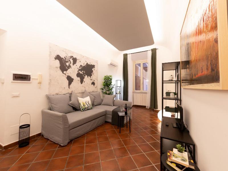 Цены на The Best Rent - Stylish apartment in Rome downtown в Риме