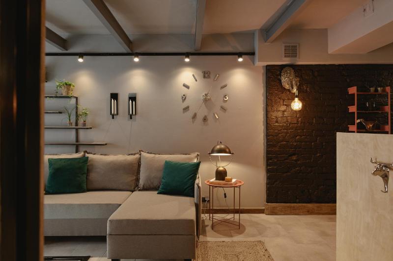 City Garage Apartment - Lwowska 9 — отель с удобствами в Варшаве