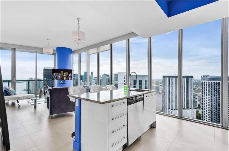 Цены на Highrise with the best location в Майами