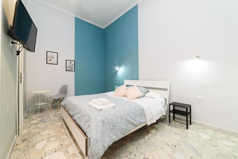 Sofia Rooms — комфортный отель в Неаполе