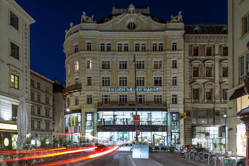 Pension Neuer Markt — отель с удобствами в вене