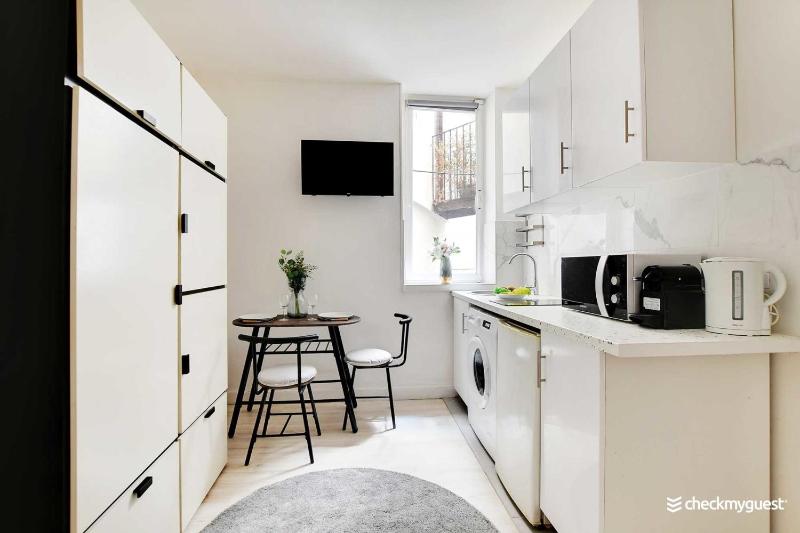 Цены на CMG rue de Bretagne 20 в Париже