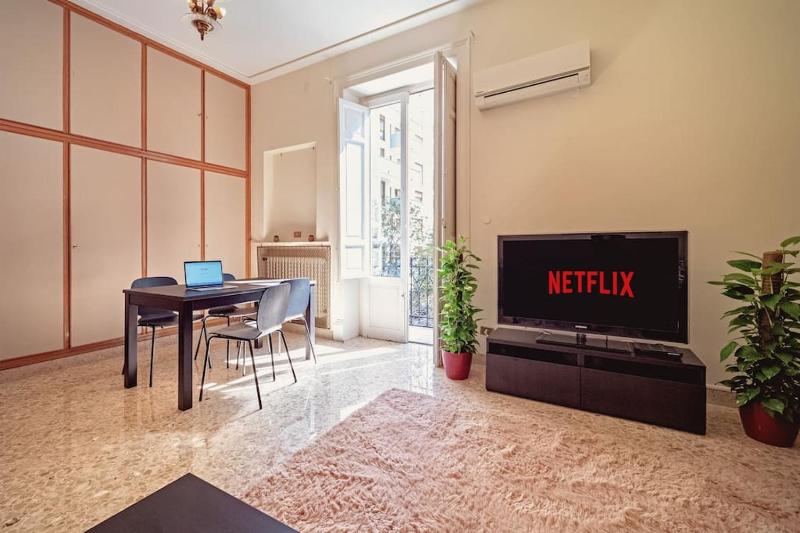 Politeama Suite Apartment - Appartamento in centro — забронировать отель в Палермо