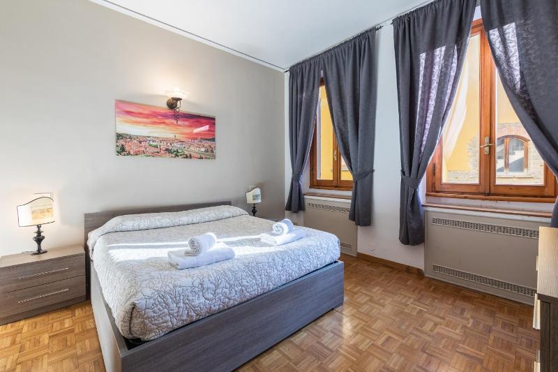 Firenze Rentals Ponte Vecchio Flat — отель в Флоренции, Италия
