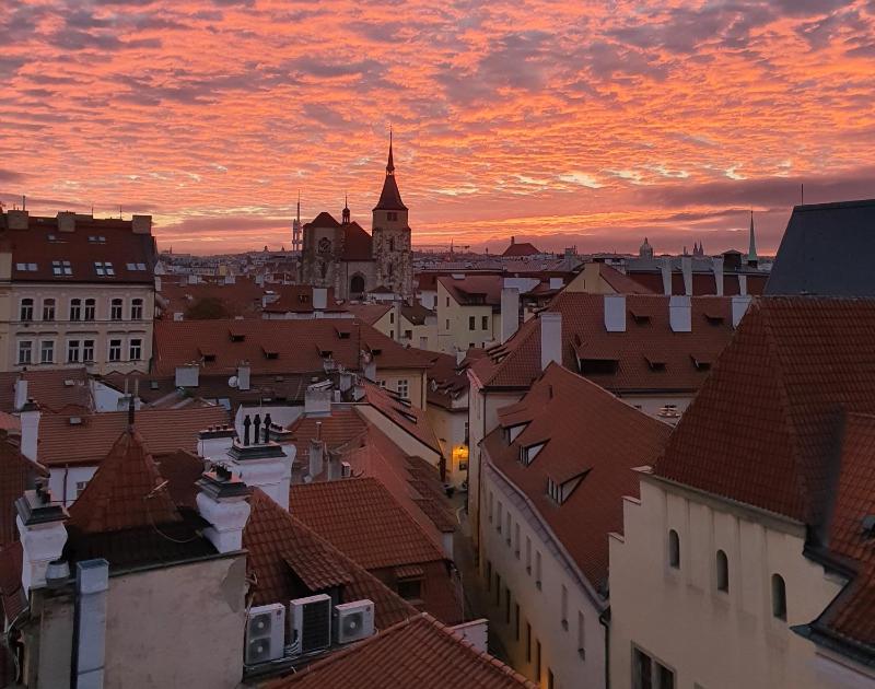 Cozy Nice view Apartment Best Location Charles Bridge — отель с удобным расположением в Праге