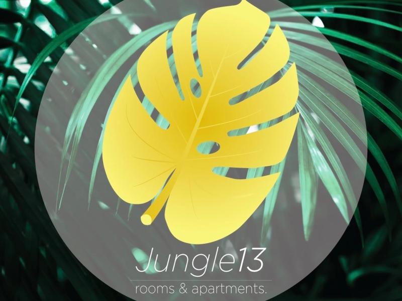 Jungle 13 - Room and Apartments — отель в Неаполе, Италия