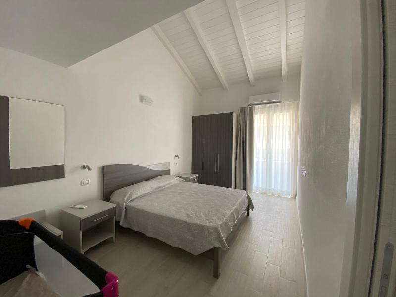 Domus de Victoria a Càbras - Lussuoso apt con piscina