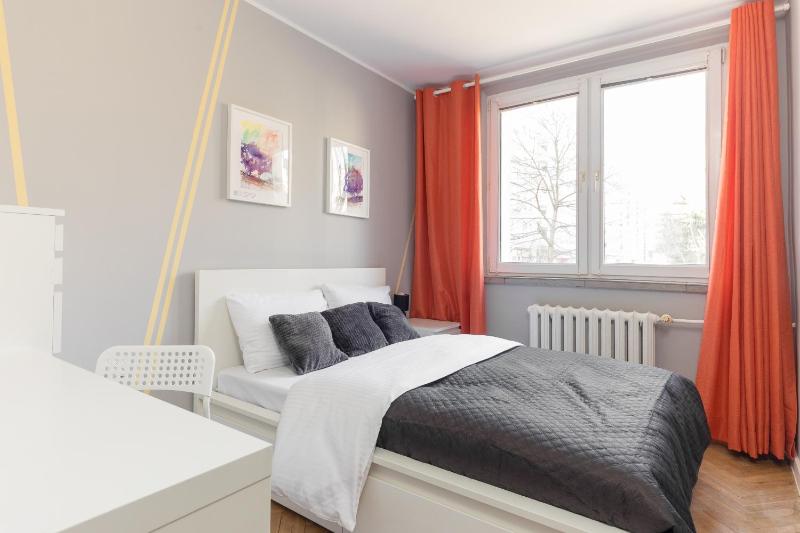 Krasinski Garden 2-bedroom Apartament — забронировать отель в Варшаве