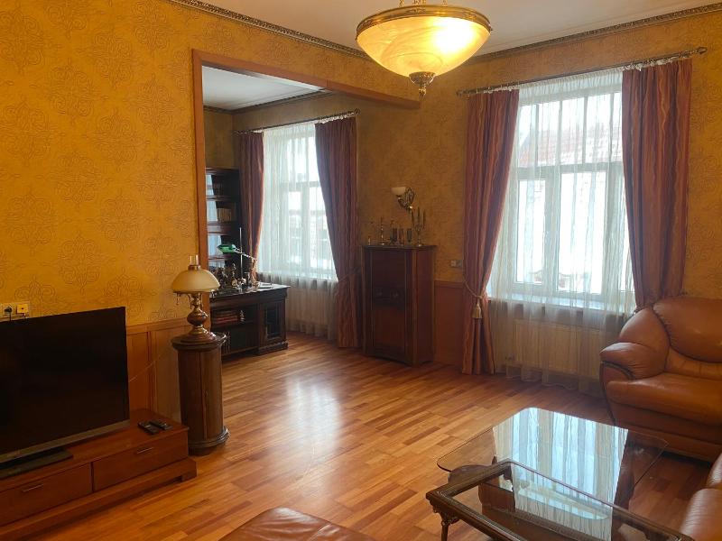 Old town apartment near St Peters Basilica — забронировать отель в риге