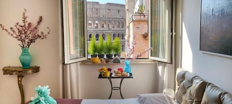Rental in Rome Colosseo View Luxury — комфортный отель в Риме
