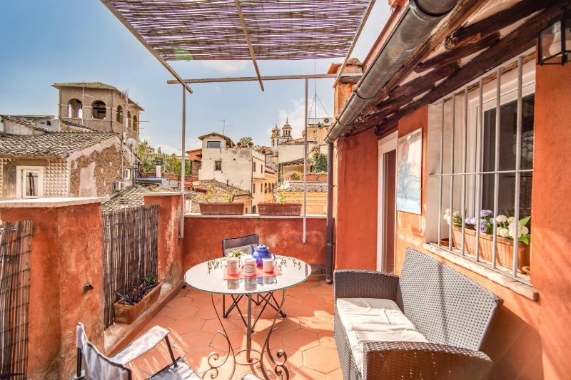 Lovely Attic with Private Terrace by Piazza Navona — забронировать отель в Риме