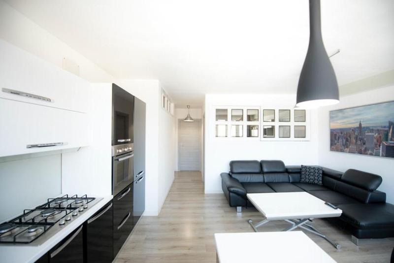 Loft 51 a Olbia - Moderno Appartamento nel Cuore Città