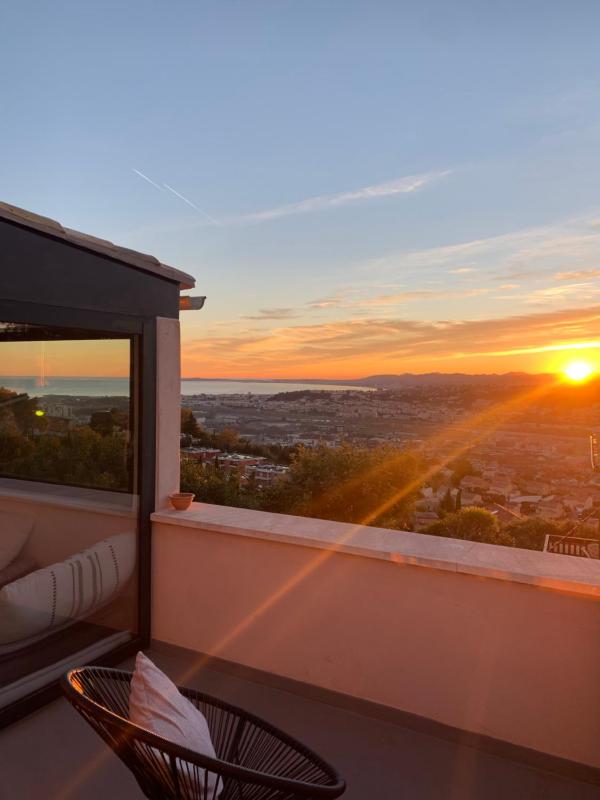 Appartement d'exception vue panoramique — отель в Николь, Франция