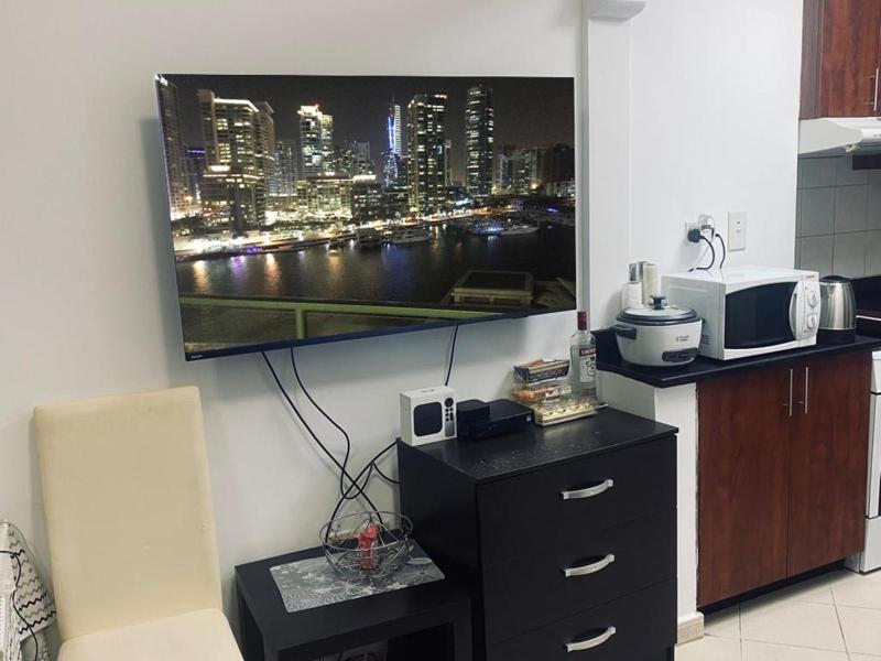 My Places Dubai Studio Apartment Escan Tower53 — комфортный отель в Дубае