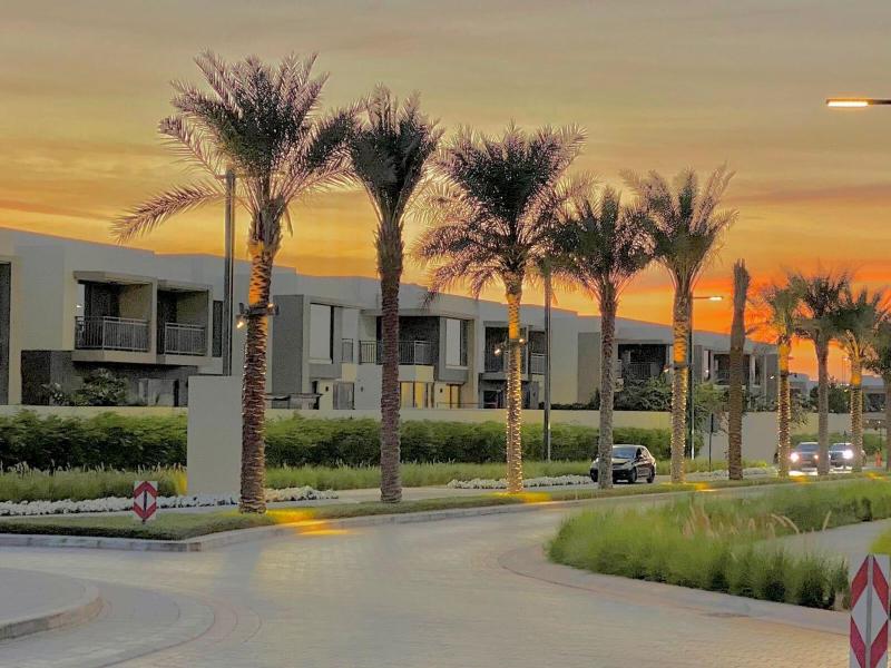Modern Dubai Hills Luxury 4 BEDROOM VILLA — комфортный отель в Дубае