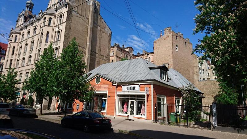 Brivdienu maja pasa Rigas sirdi — отель в риге, Латвия