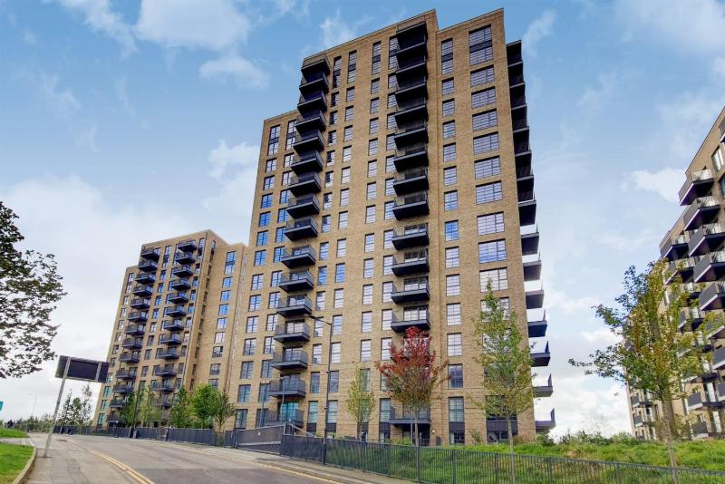 Modern and Chic Apartments at Ferrum near Wembley Park — отель с удобствами в Лондоне