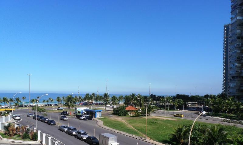 Apartamento beira-mar posto 5 Barra da Tijuca — комфортный отель в Рио
