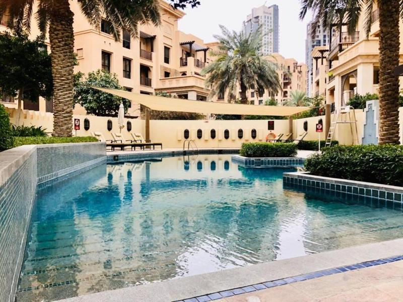Burj Khalifa view, birds chirping, cozy and stylish — отель в Дубае, Объединенные Арабские Эмираты