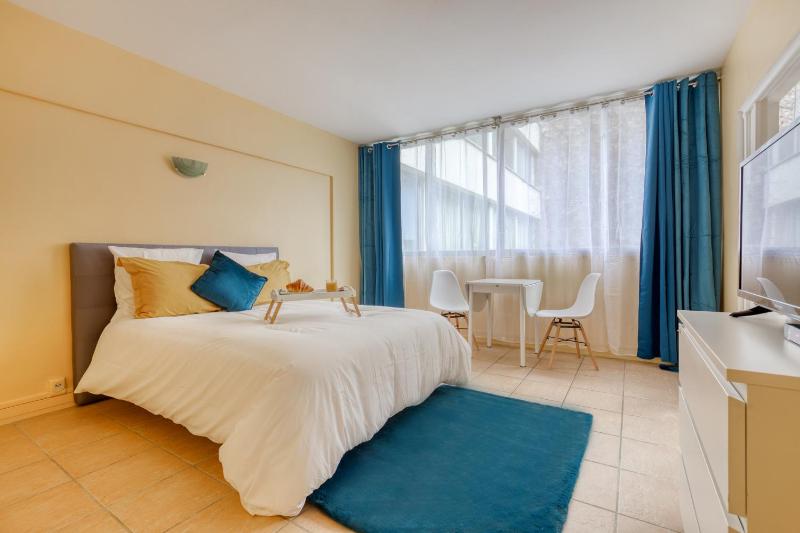 Paris 16 Studio cosy Tour Eiffel Auteuil — комфортный отель в Париже