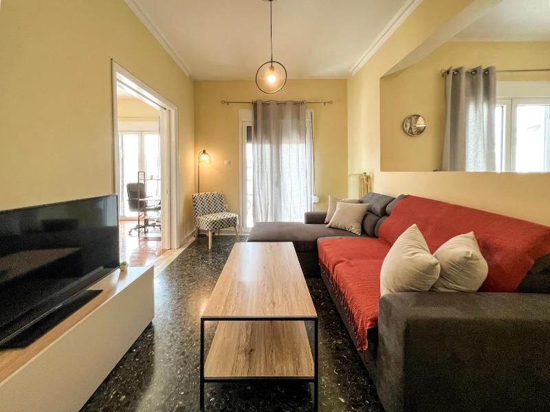 Chiou Spacious 90sqm apt in Athens — комфортный отель в Афины