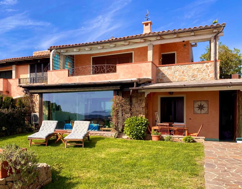 Claude&Kate's a Porto San Paolo - Splendida villa vista mare