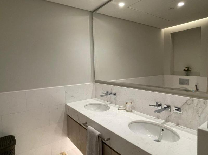 Palm Tower Palm Jumeirah Dubai — отель с удобствами в Дубае