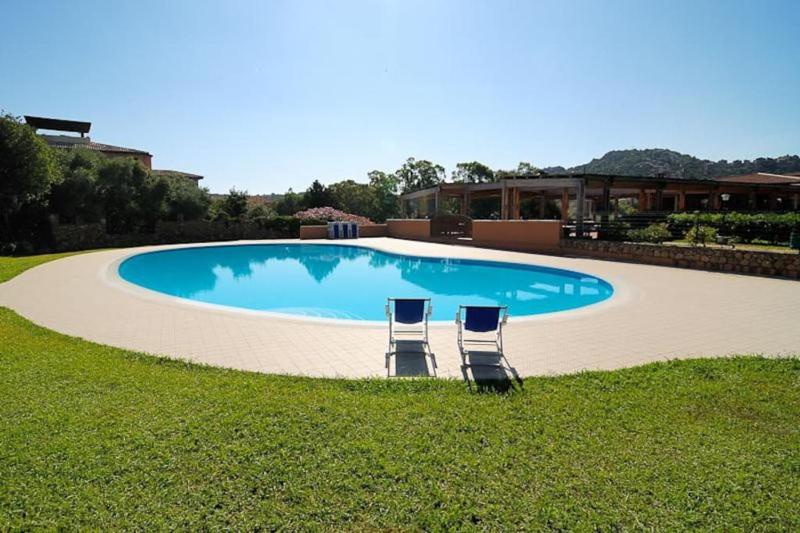 Esclusivo Bilocale a Porto Rotondo: Relax in Piscina