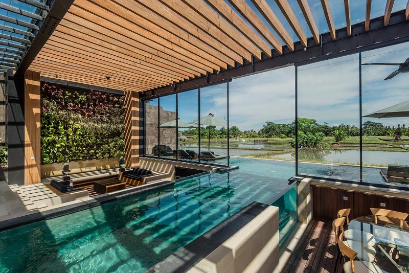 Villa Santi by BaliSuperHost — отель с удобствами в Убуде
