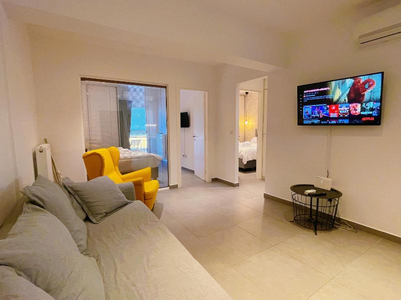 WSD Hera Luxury Stylish 2BD Apt with City View Balcony Near Merto — забронировать отель в Афины