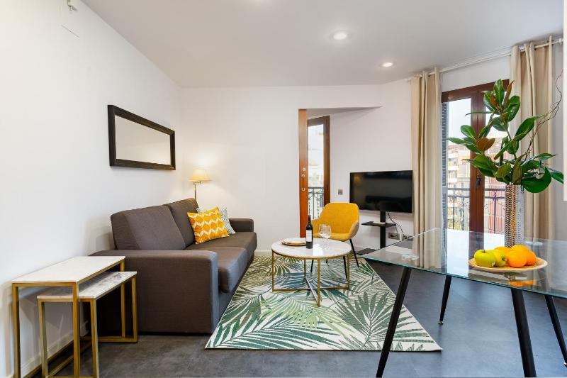 Lodging Apartments City Center-Eixample — отель в Барселоне, Испания