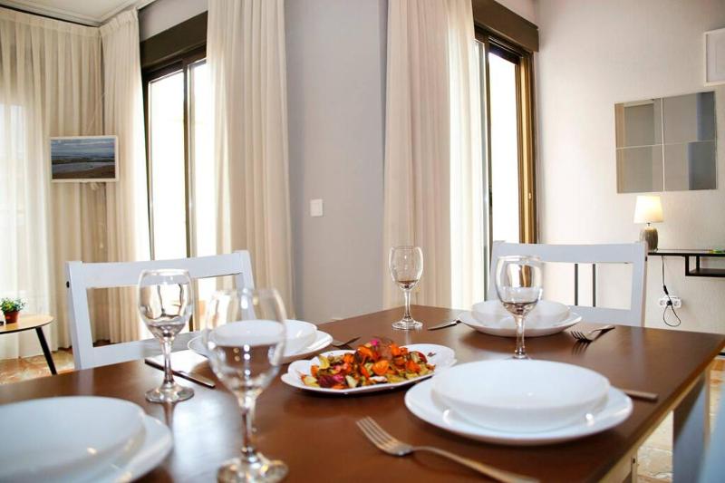 Castanos apartment with AC — отель с удобствами в Аликанте