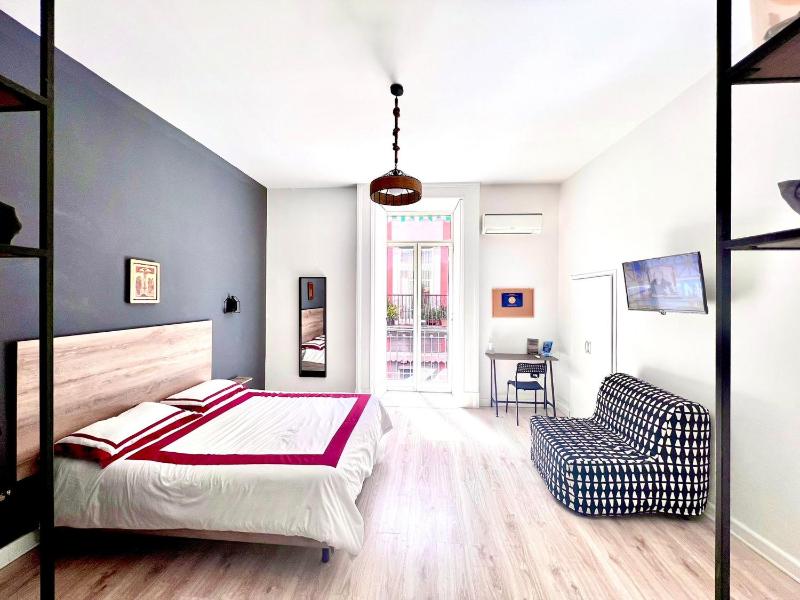 J-Appartment Toledo — отель с удобным расположением в Неаполе