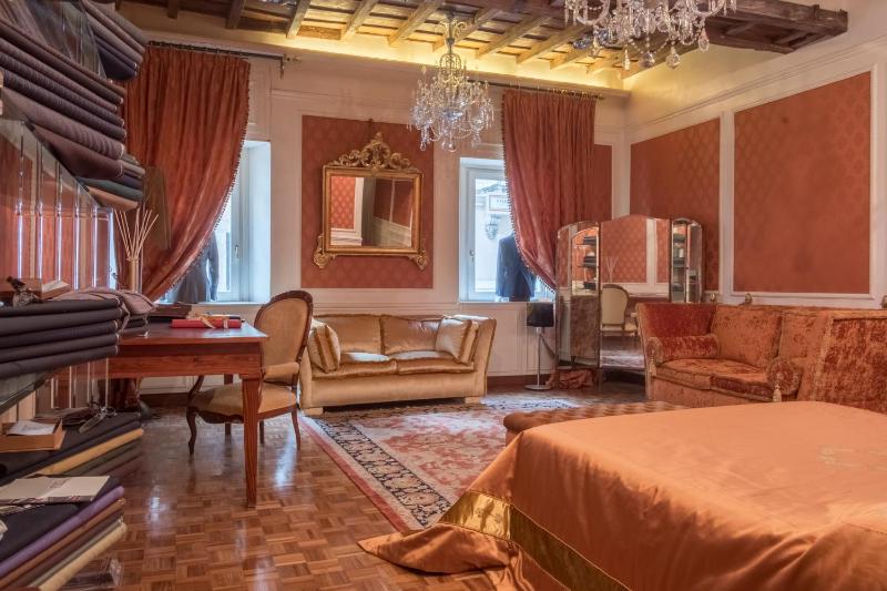 Цены на The Tailor's Suite в Риме