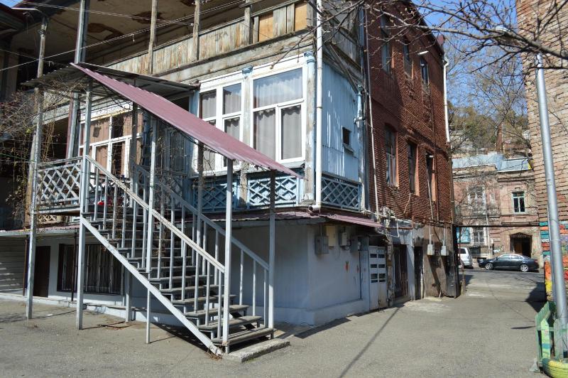 Old Tbilisi apartment near Funicular — отзывы гостей и цены