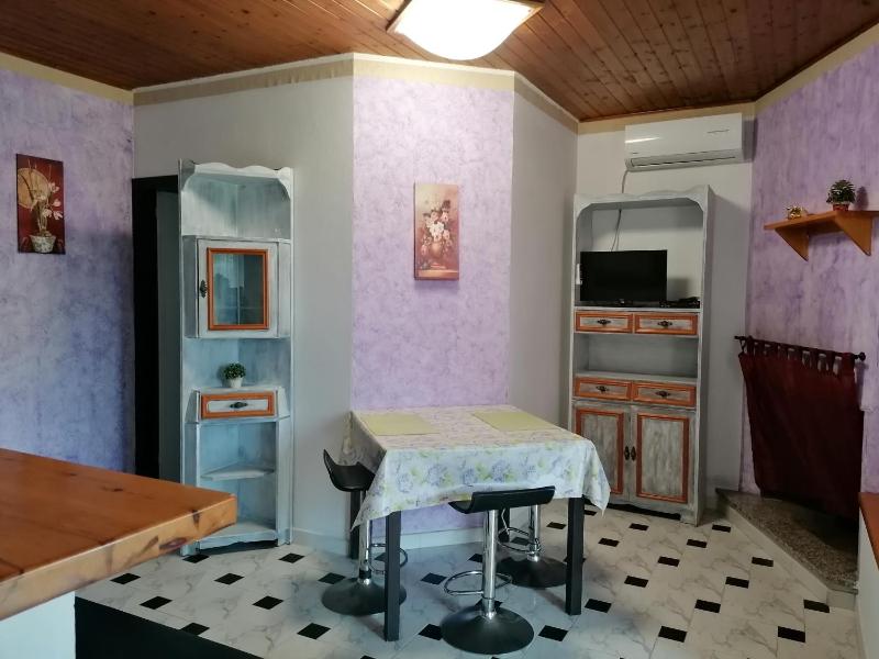 Casa Carlo a Chia - Accogliente Appartamento con Balcone