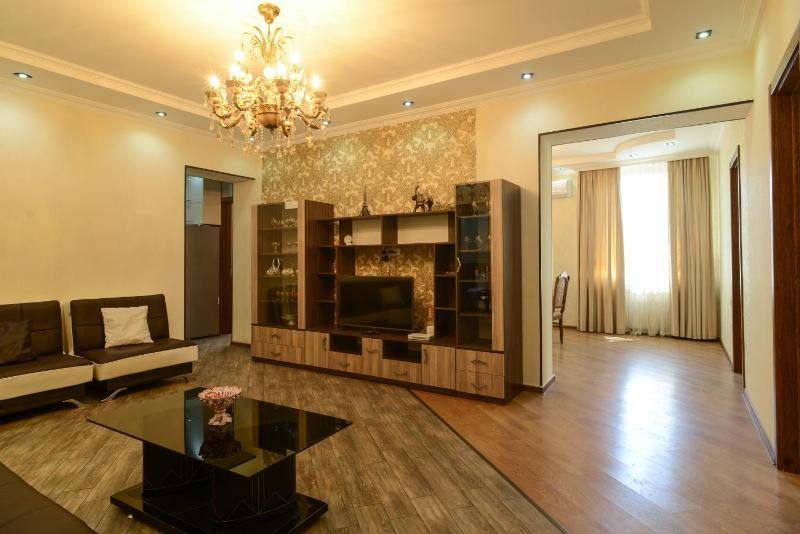 Old Tbilisi Apartment — отель с удобствами в Тбилиси