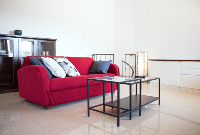 Residenze Branca III a Orosei - Ampio appartamento con patio