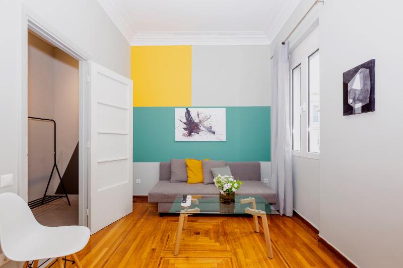 Цены на Acropolis Apartments в Афины