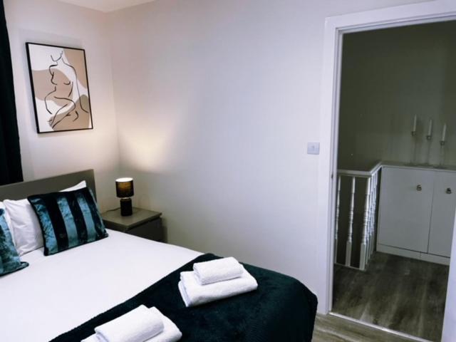 2 Bedroom serviced apartment — комфортный отель в Лондоне
