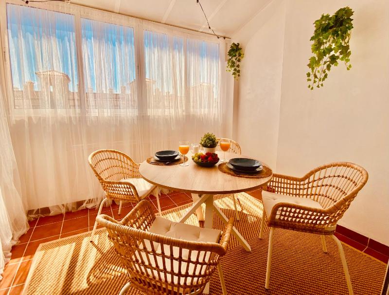 Casa Flania, Seaview, 2-bedroom, 2-bathroom — забронировать отель в Аликанте
