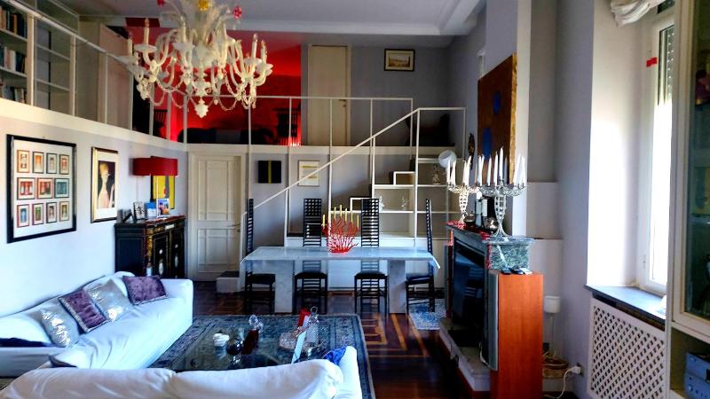 CHIAIA GLAMOUR appartamento centralissimo — отель с удобствами в Неаполе