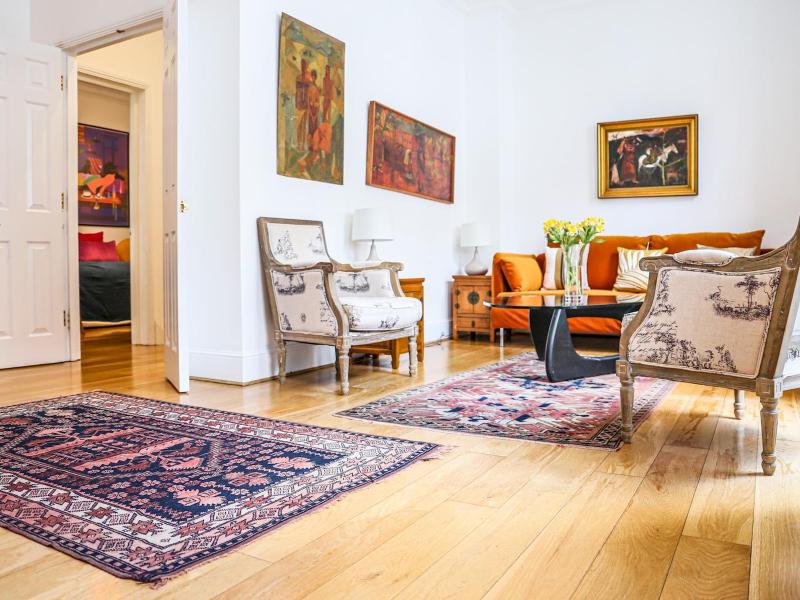 Pass the Keys Stylish 3 bedroom house in a quiet mews by tube — отель с удобствами в Лондоне