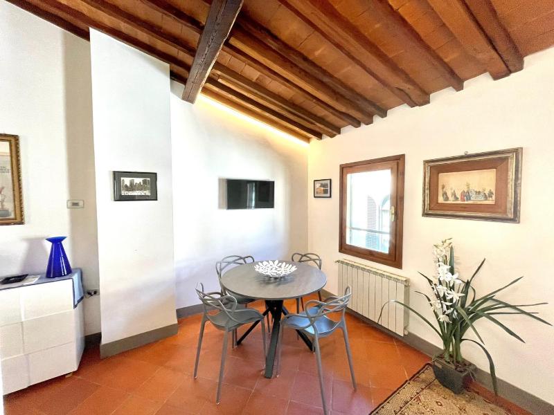 Charming Apartment in the very heart of Florence — отель с удобствами в Флоренции