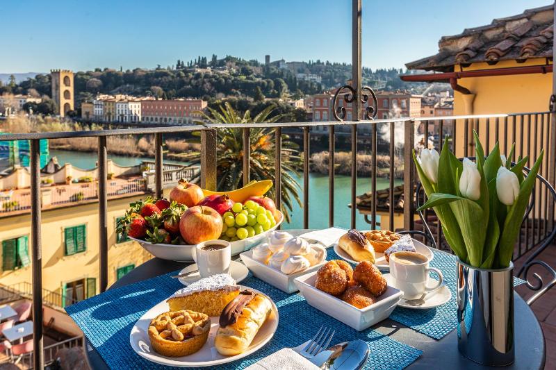 La Dimora Nova Florence with Terrace — комфортный отель в Флоренции