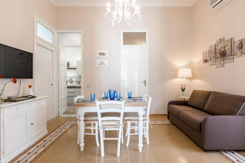 Цены на Stazione Notarbartolo Bright & Cozy Apartment в Палермо